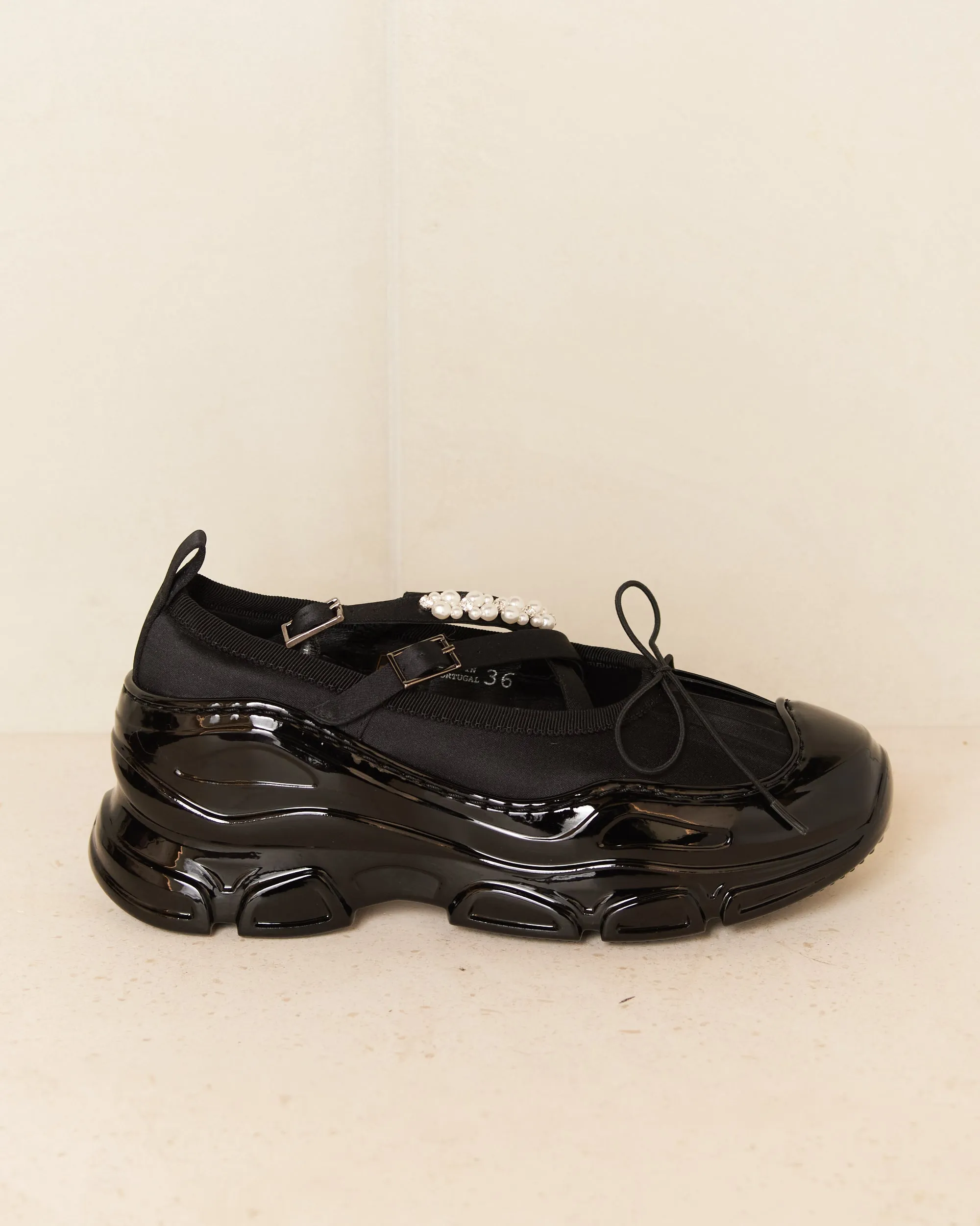 Black And Pearl Criss Cross Tracker Ballerina