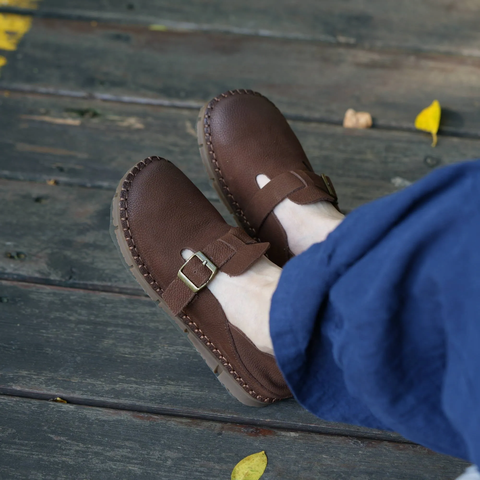 Retro Soft Leather Loafers For Women Round Toe Flats Barefoot Shoes in Coffee/Khaki