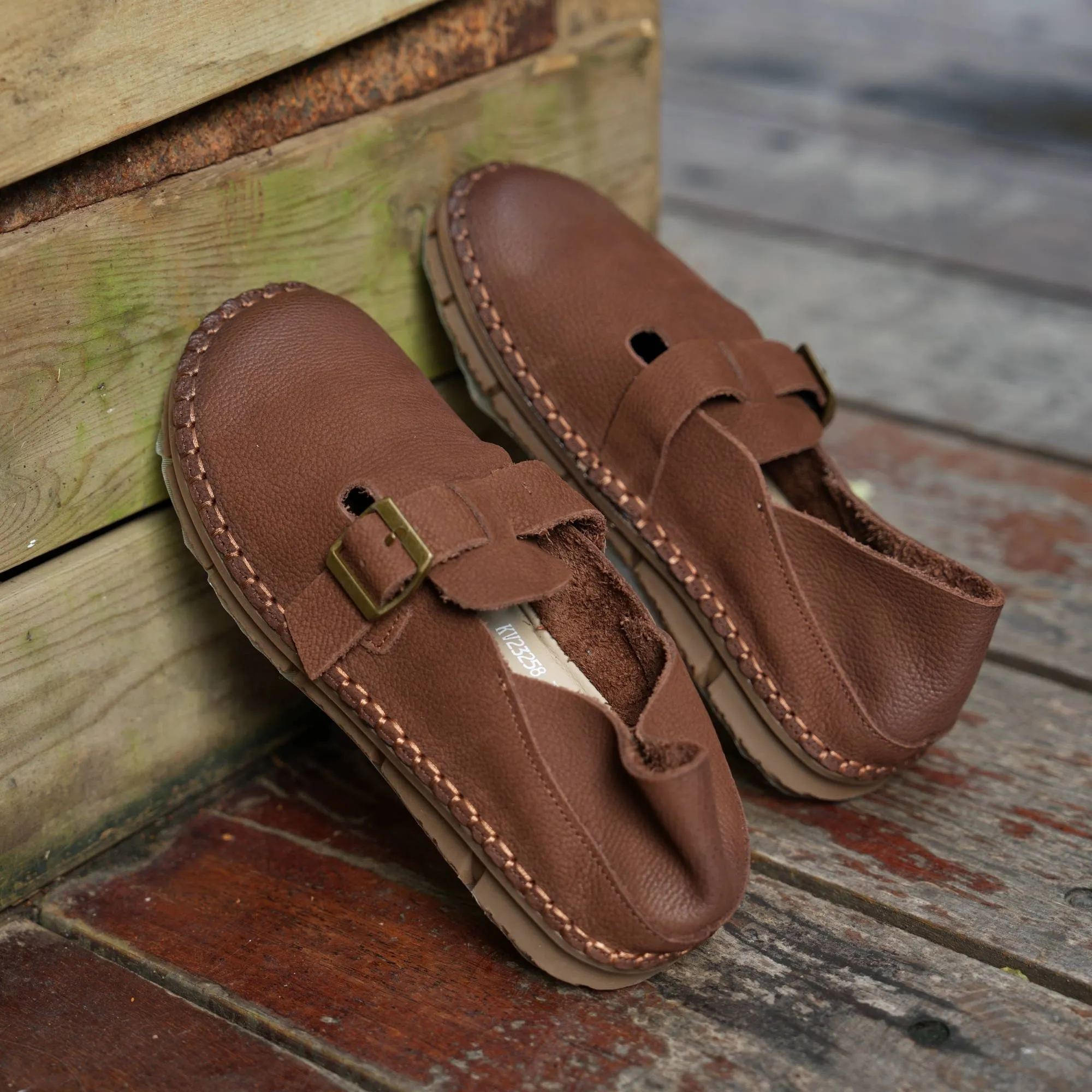 Retro Soft Leather Loafers For Women Round Toe Flats Barefoot Shoes in Coffee/Khaki