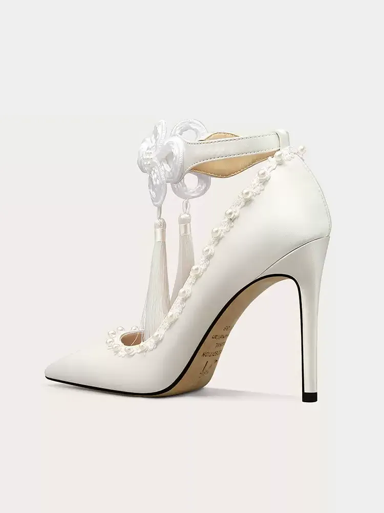 Vintage-Inspired White Bridal High Heels with Tassel Accents - Elegant T-Strap Design